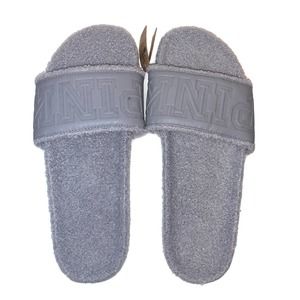 Victoria’s Secret PINK Sherpa Gray Logo Slides sandals Slippers Shoes NWT Sz L